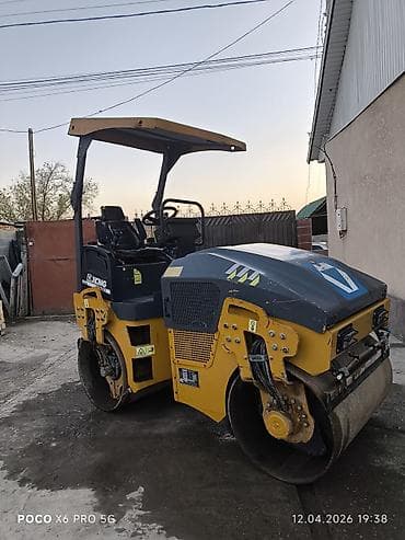 2 4 д: Двухвальцовый дорожный каток XCMG - Тип: вибрационный, с двумя — 1