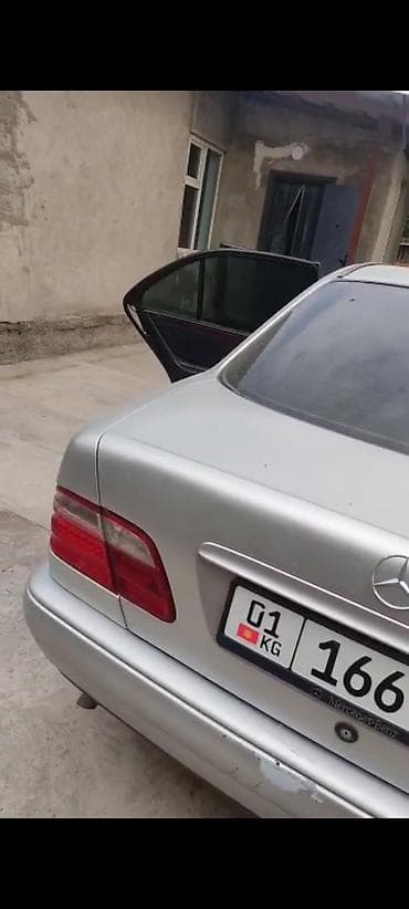 Продажа авто: Mercedes-Benz E-Class: 1997 г., Седан — 3