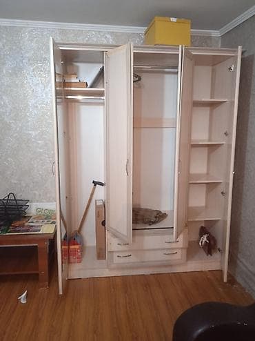 кыргыз кийимдер: Шифоньерлер, кийидер үчүн шкафтар, Түз, ЛДСП — 1