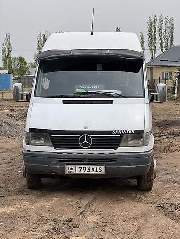 скутер maxi: Легкий грузовик, Mercedes-Benz — 2