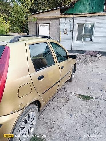 Унаа сатуу: Fiat Punto: 2002 г., 1.2 л, Кол менен иштөөчү, Бензин, Хетчбек — 5