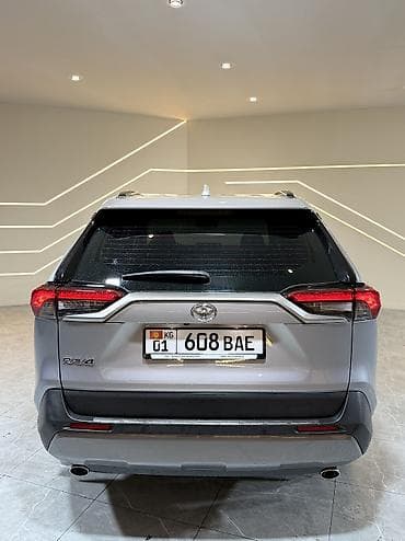 byd e9: Toyota RAV4: 2019 г., 2 л, Бензин — 6