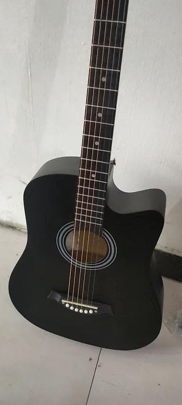 Акустическая гитара 41" типа дредноут с вырезом (cutaway), цвет — 3