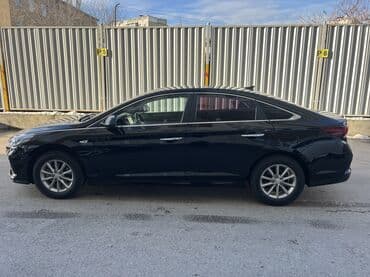 один: Hyundai Sonata: 2018 г., 2 л, Автомат, Газ, Седан — 7