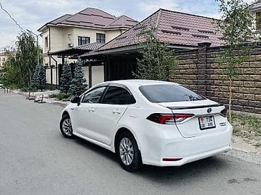 Унаа: Toyota Corolla: 2022 г., 1.8 л, Вариатор, Гибрид, Седан — 7