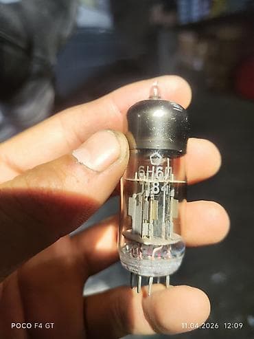 Ламповый двойной триод 6Н6П (6N6P), маркировка на колбе: «6Н6П» и