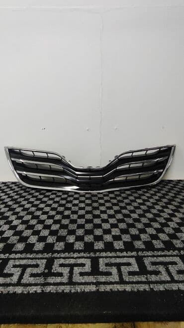 Решетка радиатора Toyota 2010 г., Новый, Аналог
