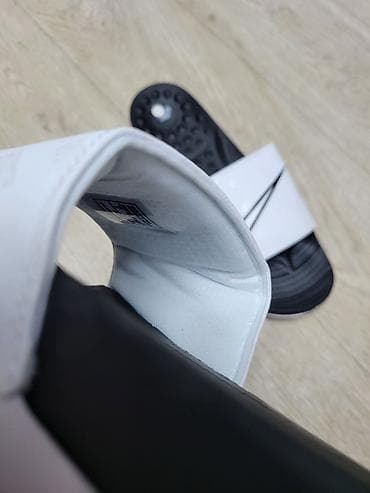 Босоножки, сандалии, шлепанцы: Мужские сандалии, 42, Nike, Новый, цвет - Белый, Платная доставка — 5