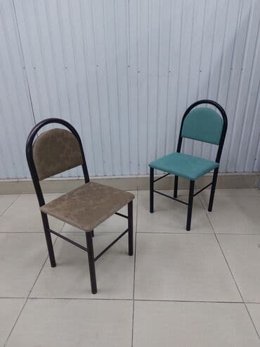 Стул полумягкий. Этот полумягкий стул на металлокаркасе имеет