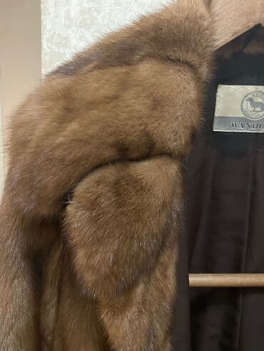 Спецодежда: Очень легкая шуба .5000!!!Торг реальным покупателям!закрывает попу — 2