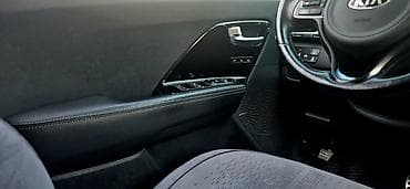 passat b2: Kia Niro: 2018 г., 1.6 л, Автомат, Бензин, Кроссовер — 5