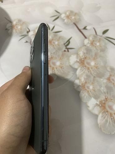 Мобильные телефоны: IPhone 11 Pro, Б/у, 64 ГБ, Matte Midnight Green, 80 % — 2