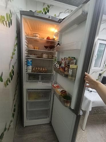 2 t: Холодильник Indesit, Двухкамерный — 1