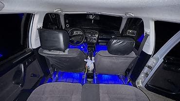 volkswagen multiven: Volkswagen Vento: 1993 г., 1.8 л, Механика, Бензин, Седан — 7