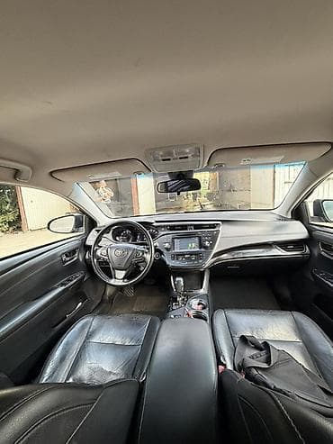салон автомобиля: Toyota Avalon: 2017 г., 3.5 л, Автомат, Седан — 4