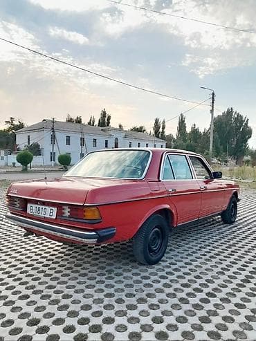 w210 e320: Mercedes-Benz W123: 1981 г., 2 л, Механика, Дизель, Седан — 8