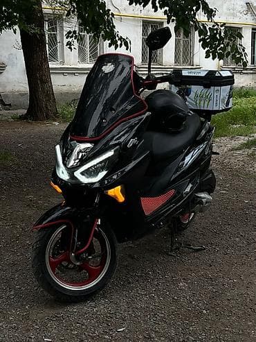 Макси-скутер Yamaha, 150 куб. см, Бензин, Б/у