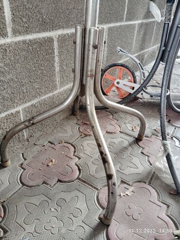 аксессуары для серверных шкафов ролики: Напольные вешалки для одежды (2 шт.) - Тип: стойки-вешалки с крючками — 3