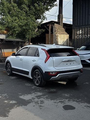 byd e2 2022: Kia Niro: 2022 г., 1.6 л, Робот, Гибрид, Кроссовер — 2
