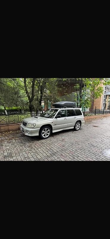 Subaru Forester: 2002 г., 2 л, Автомат, Бензин, Универсал