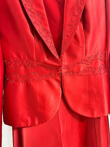 Личные вещи: Срочно продается женский нарядный костюм-тройка пиджак,маечка и юбка — 2