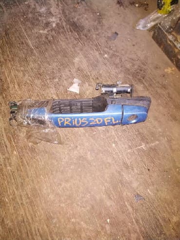 corolla runx: Передняя левая дверная ручка Дверная ручка Toyota Б/у, Оригинал — 1