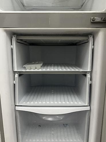 enter kg: Холодильник Samsung, Б/у, Двухкамерный — 5