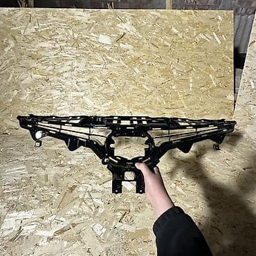 bwm e60: Решетка радиатора Toyota — 3