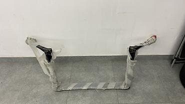 es 2017: Наружные накладки порогов Toyota, 2018 г., Новый — 1