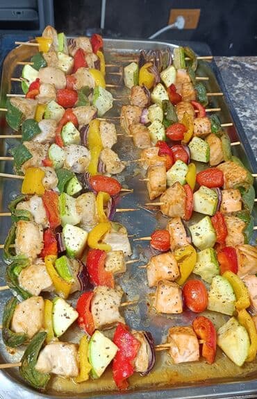 готовый шашлык цена: Принимаем заказы на салаты, закуски и на боорсоки. за 1 кг 200с — 7