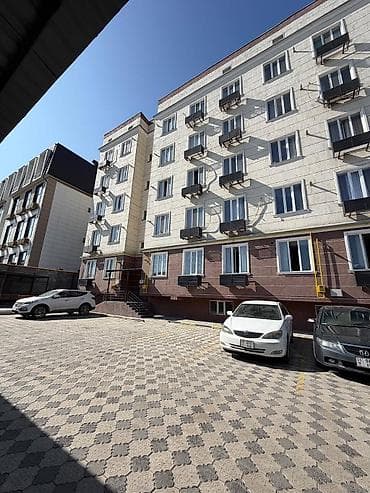 1 комната, 47 м², Юг-2 мкр Элитка, 3 этаж, Евроремонт at lalafo.kg 1 комната, 47 м², Юг-2 мкр Элитка, 3 этаж, Евроремонт