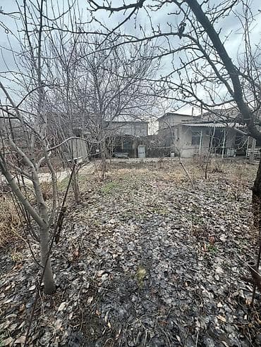 ош дом сатылат: Продаю времянку две комнаты 6 соток земли район посёлок Достук — 7