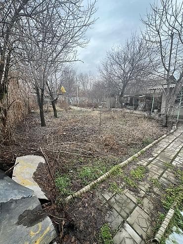 срочно продается дом: Продаю не большой домик с участком 6 соток в пригородном жил массив — 4