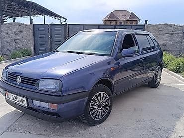 Volkswagen Golf: 1994 г., 1.8 л, Механика, Бензин, Хэтчбэк