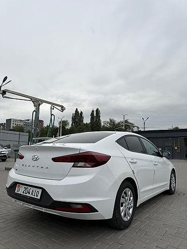 4: Hyundai Elantra: 2019 г., 2 л, Автомат, Бензин, Седан — 7