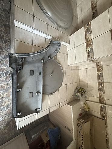 80 b4: Накладка крыла Заднее левое Toyota, 2004 г., Б/у, Оригинал — 2