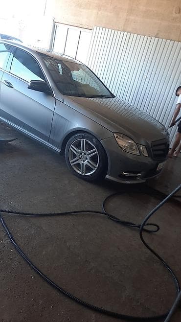 головка мерседес: Mercedes-Benz E-Class: 2010 г., 3.5 л, Автомат, Бензин, Седан — 3