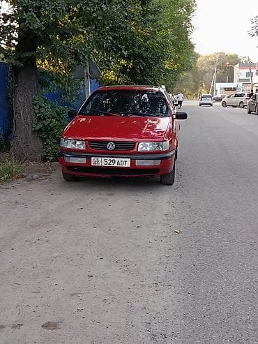 Транспорт: Volkswagen Passat: 1996 г., Механика, Бензин, Седан — 1