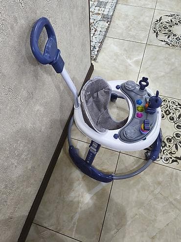 Детская одежда и обувь: Детские ходунки Ребенку не понравилось не садился в неё ей всего два — 1