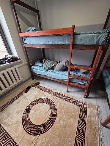 клубный дома: Хостел в загородном доме - Трехэтажное здание с мансардой, крыша из — 3