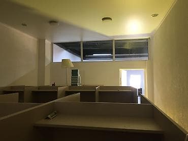 Коммерческая недвижимость: Аренда офисов, 60 м², В жилом комплексе — 5
