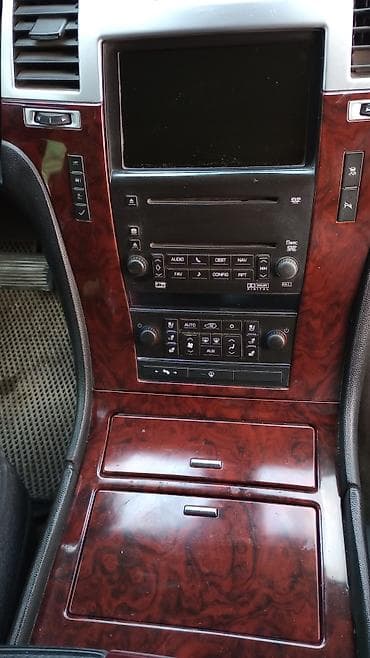 Cadillac Escalade: 2007 г., Автомат, Бензин, Внедорожник — 10