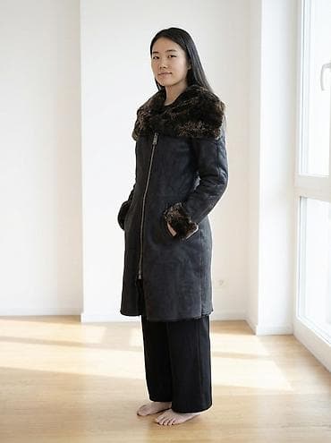 кулончик золотой: Дубленка, Турция, По колено, С капюшоном, S — 4