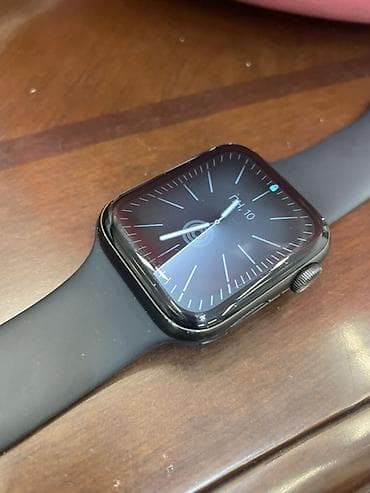 Apple Watch SE, 44 мм торг есть - Корпус: алюминий, цвет