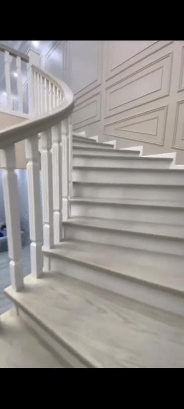 Деревянная лестница Для дома, Форма лестницы: Винтовая, Стиль: Классический