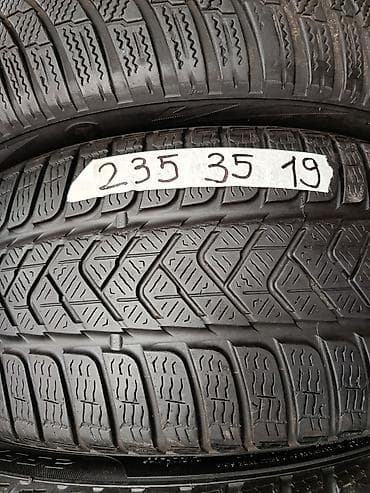 Шины 235/35 R19. - Размер: 235/35 R19 (указан на фото). -
