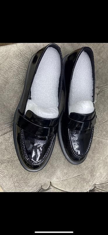 Women's Sneakers and athletic shoes: Женские туфли лоферы Натуральная кожа полностью, сверху лак Надела — 2