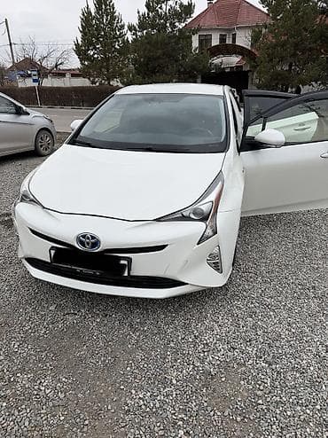 step 2: Toyota Prius: 2016 г., 1.8 л, Автомат, Гибрид, Хэтчбэк — 9