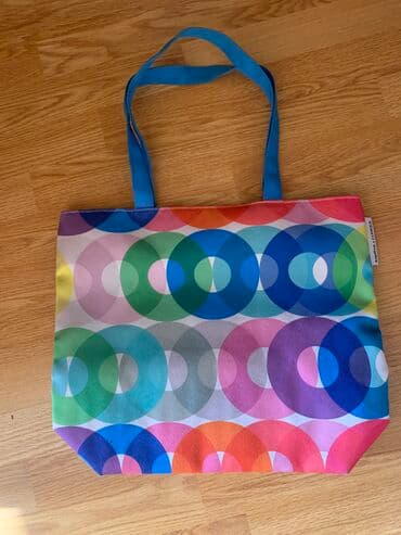 чехол для документов: Сумка яркая, наплечная, из ткани, с подкладом. Фирма “Clinique” — 1