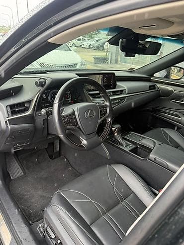 byd e2 2023: Lexus ES: 2021 г. — 4